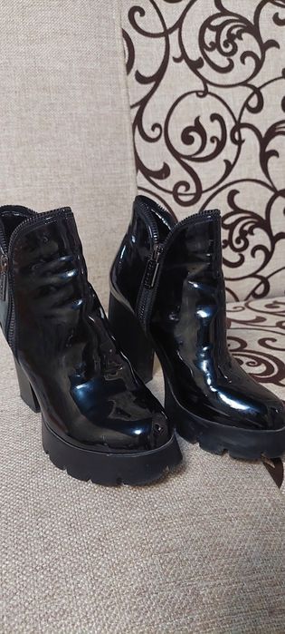 Продам полуботинки