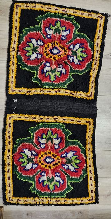 Покривало за табуретки/Вълнени килимчета