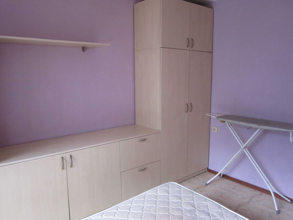 Дава се под наем Тристаен апартамент в Бургас, Възраждане - 90 кв.м за 175 € - Снимка #1