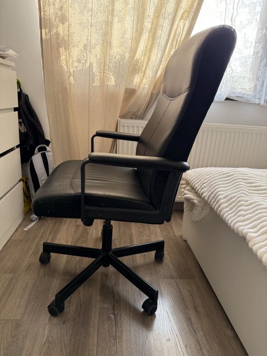 Scaun directorial rotativ IKEA