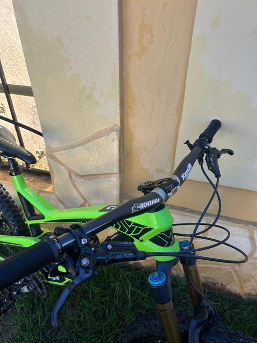 Bicicleta enduro MTB YT Capra carbon