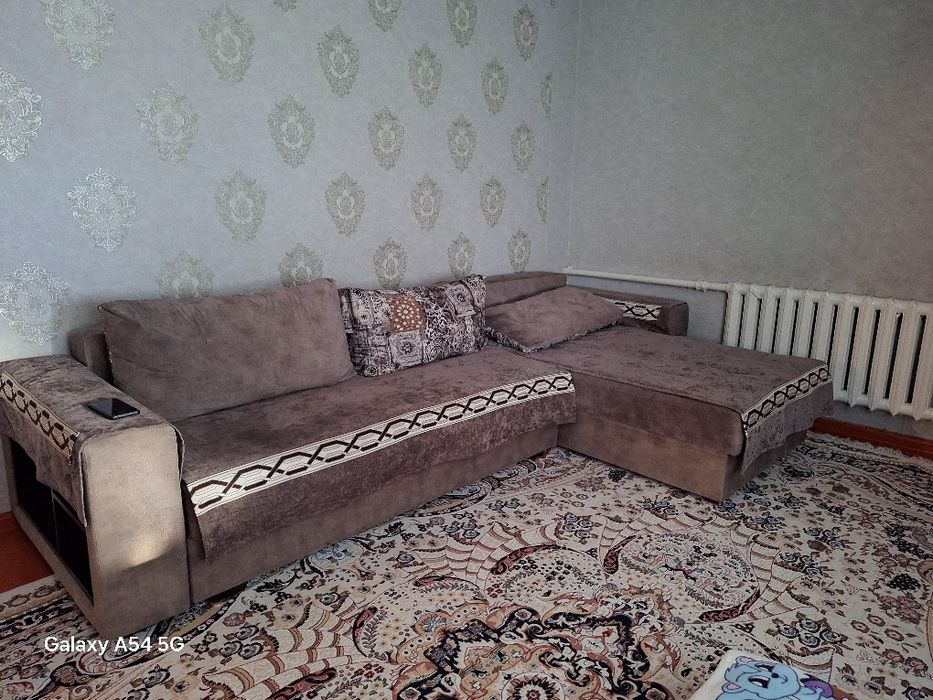 Мебель для гостиной, холла. Угловой диван