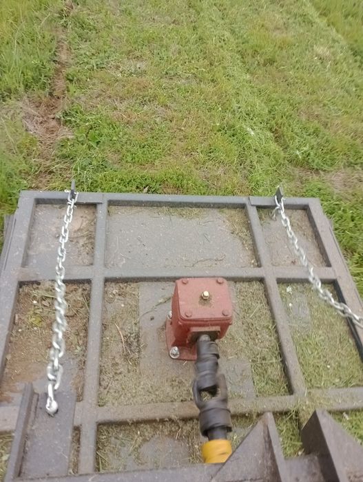 Косене на тревни площи