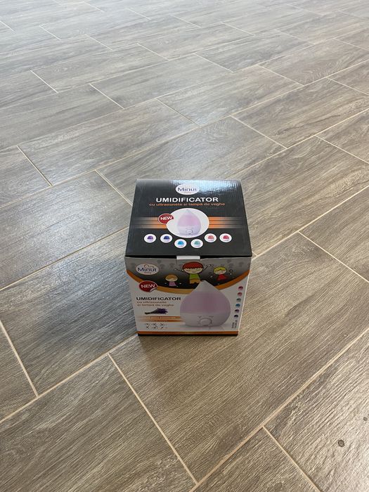 Umidificator/lampa de veghe minut baby