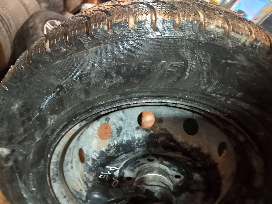 Автозапчаста шина