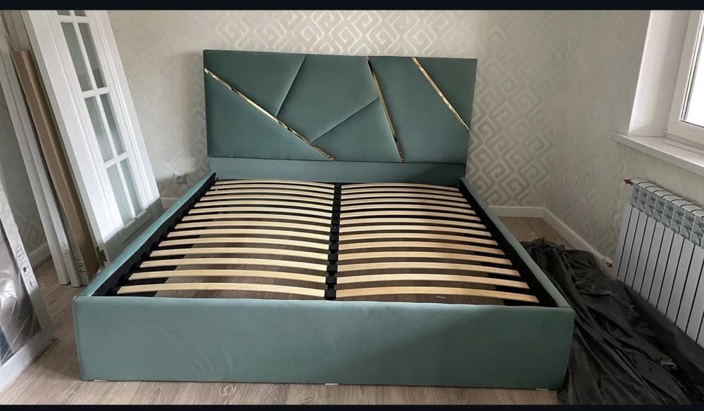 Кравать двухспальная