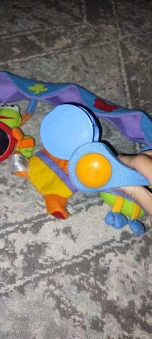 Музыкальная дуга на коляску от Tiny Love