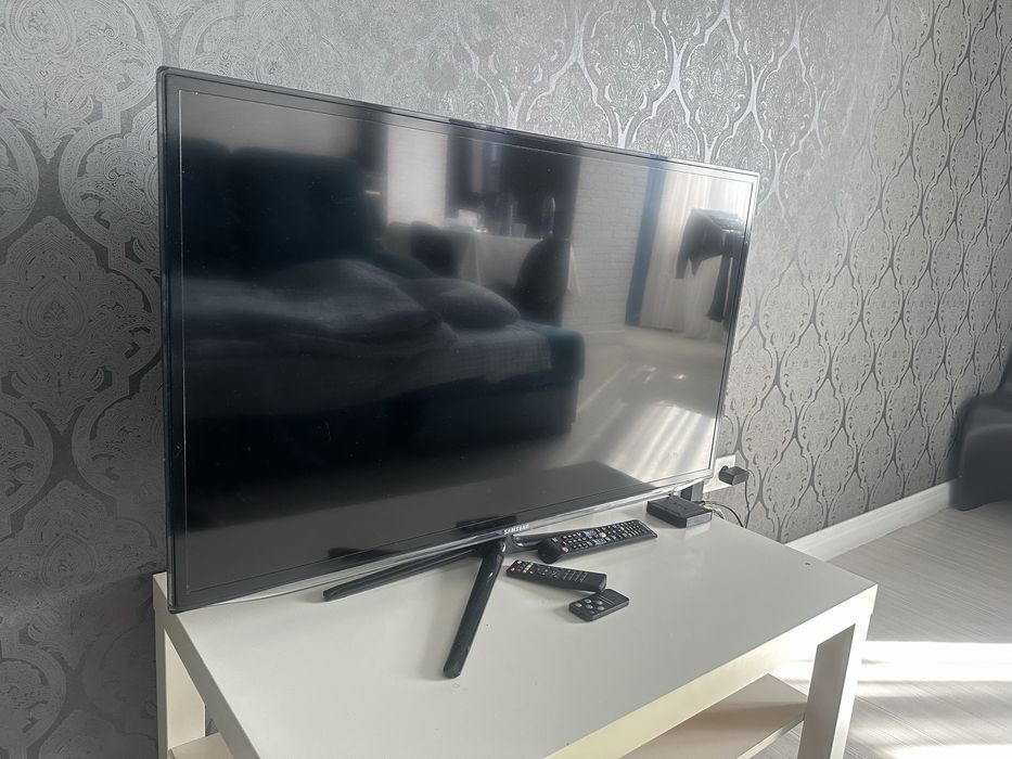 Продам тв Самсунг