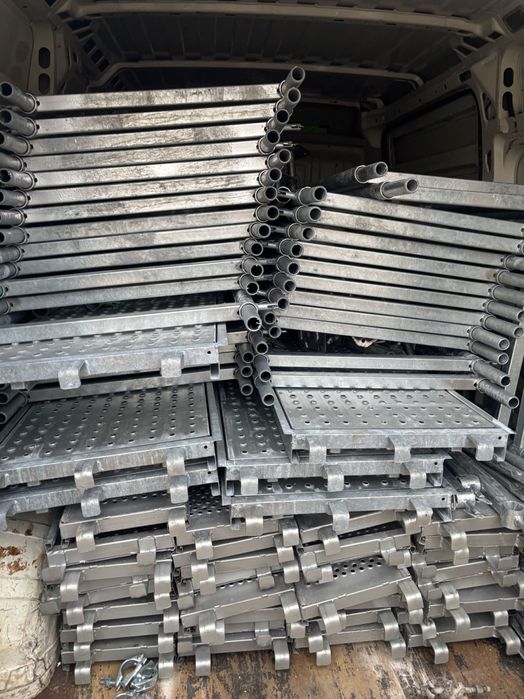 Скеле под наем .