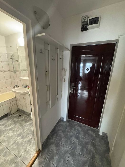 Garsonieră de închiriat