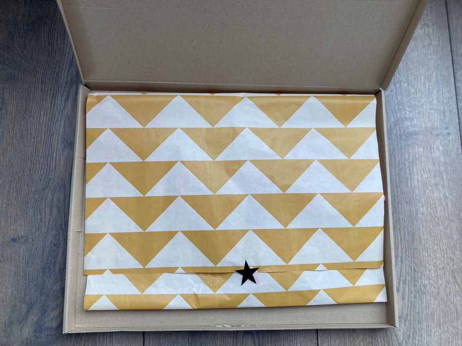 Надпис 4 месеца/фотосесия