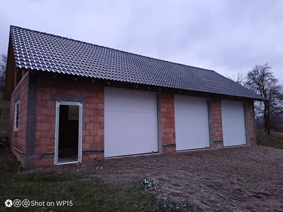 Ușa de garaj/ uși secționale/ usi tip rulou/ uși hală