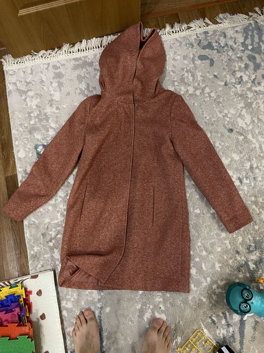 Отдам даром , обуви, куртки , ветровки детское