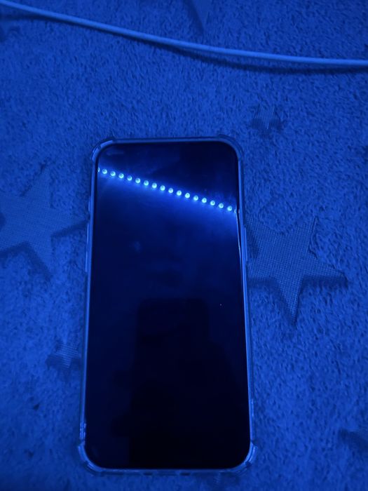 Продам айфон 13 срочно