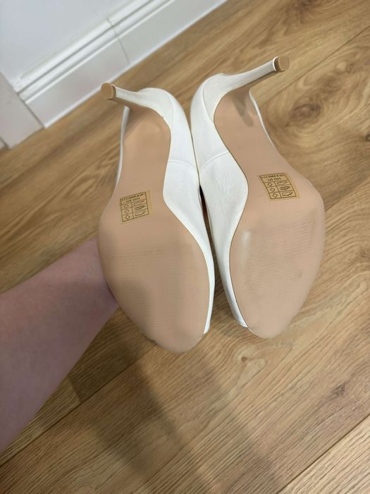 Pantofi decupați cu toc NOI