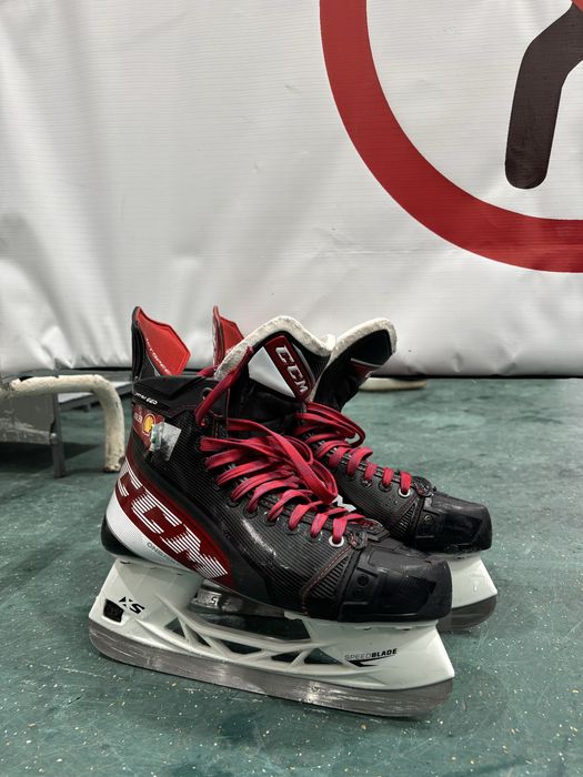 Продам коньки ccm ft4