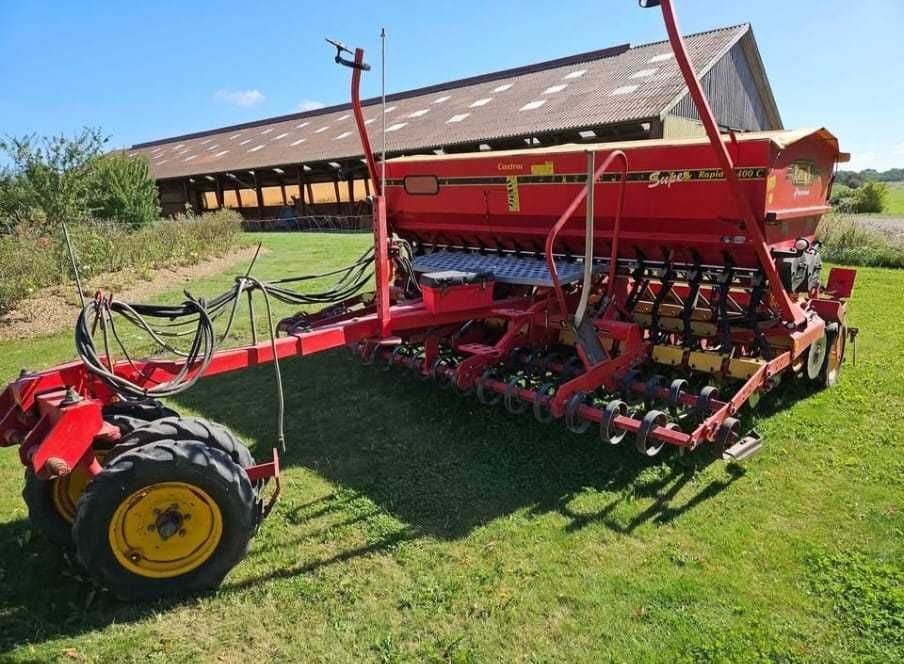 Semanatoare Vaderstad Rapid 400 C fertilizare cu discuri an 2016 Kuhn