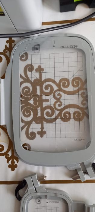 Вышывателная машина Bernette