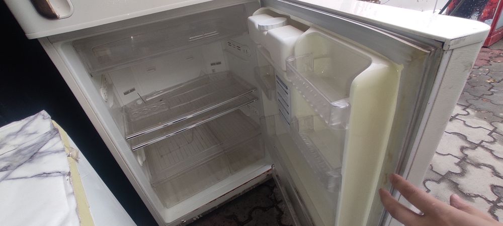 Большой холодильник