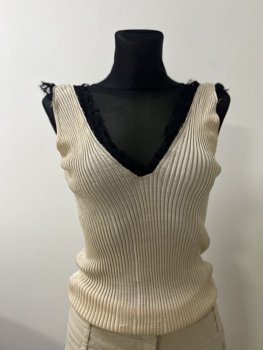 Vand maieu zara marime m cu dantela