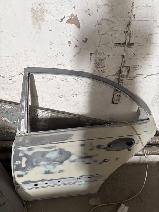 Задняя дверь мерседес лупарь