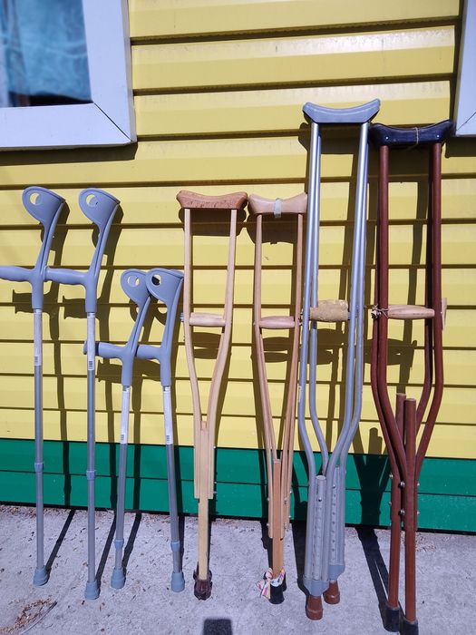 Костыли подросковые,   трости подлокотные.  ,трость.  Ходунки.