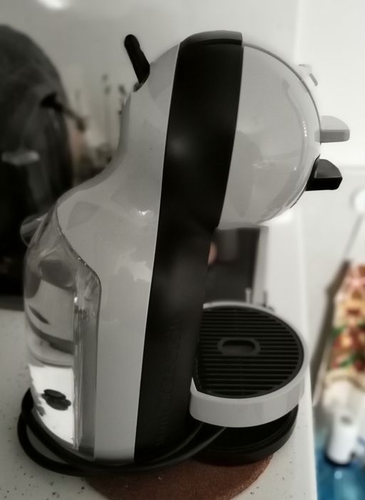 Кафемашуна с капсули Krups Dolce Gusto KP1KP20