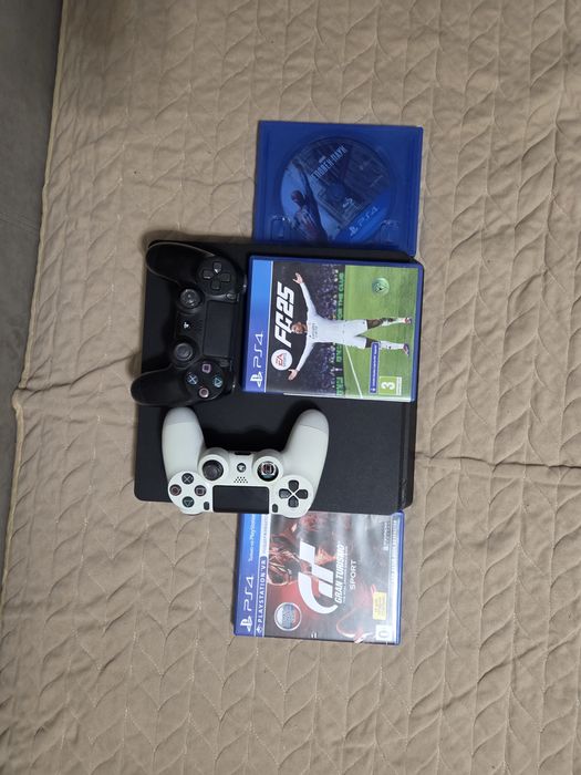 PlayStation 4 slim 1 tb +игры
