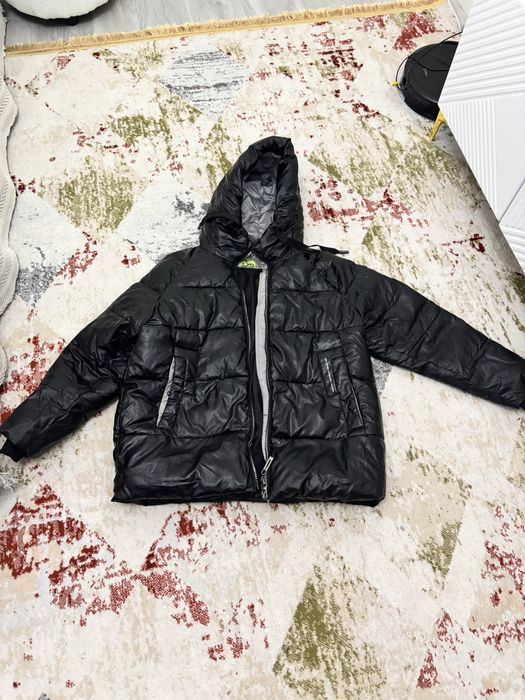 Продаю зимний куртки