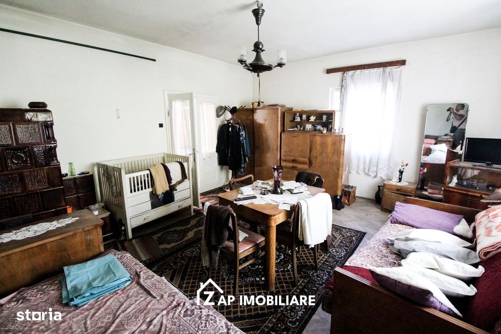 Cartierul 7 Noiembrie - Casă P+E Solidă - Singu