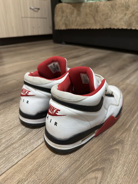 Nike Flight Legacy