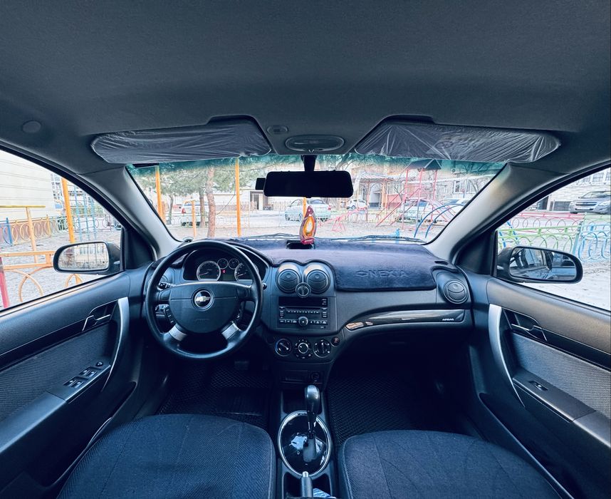 Nexia 3 avtomat sotiladi