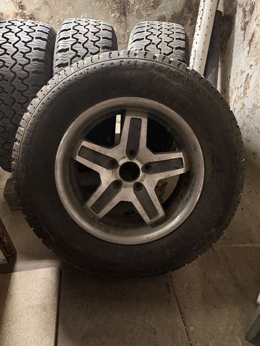 Комплект резины с дисками