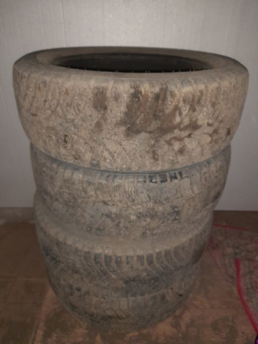 Продам шины 205.55р16 комплект 1шт тунга,3шт кордиант