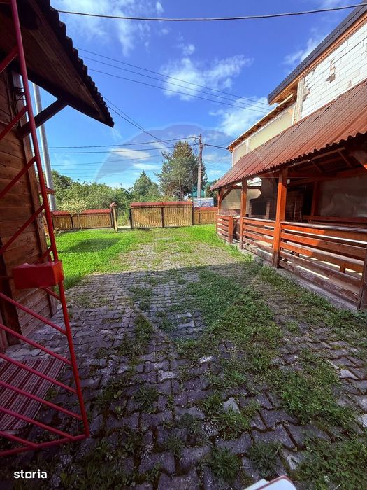 Casă / Vilă cu 4 camere de vânzare