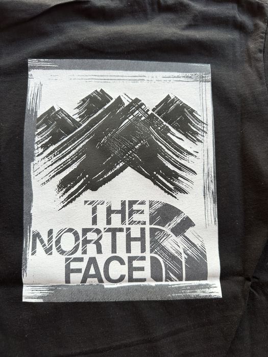 Детска,памучна,черна тениска The North Face с голяма щампа на гърба
