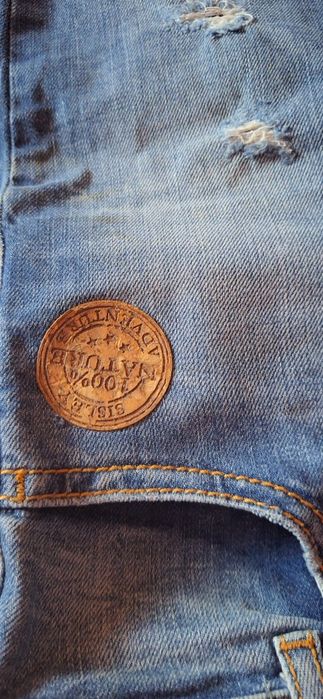 Blugi moderni marca Sisley