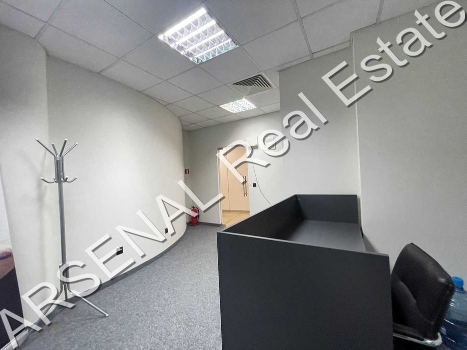 Дава се под наем Офис в София, Полигона - 230 кв.м за 1450 € - Снимка #1