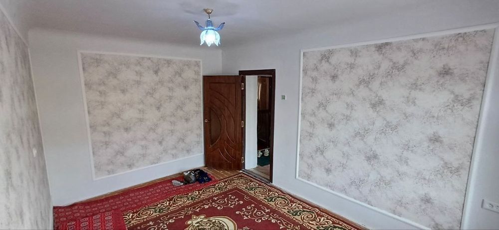 1 xonali kvartira sotiladi. Urganch, Zanalni, Sharq bozor.