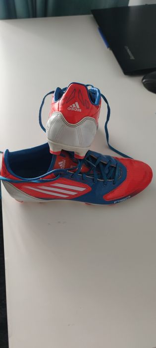 De vînzare ghete Nr 42. adidas suntu purtate de câteva orii ! fara def