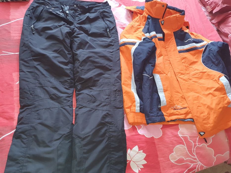 Ски екип висок клас , без следи от употреба