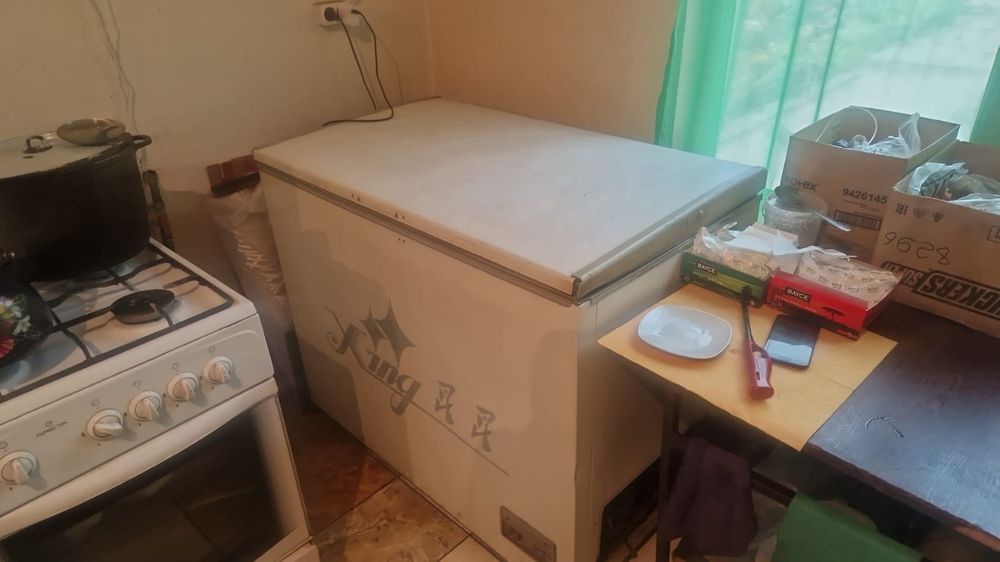 Продам морозильник