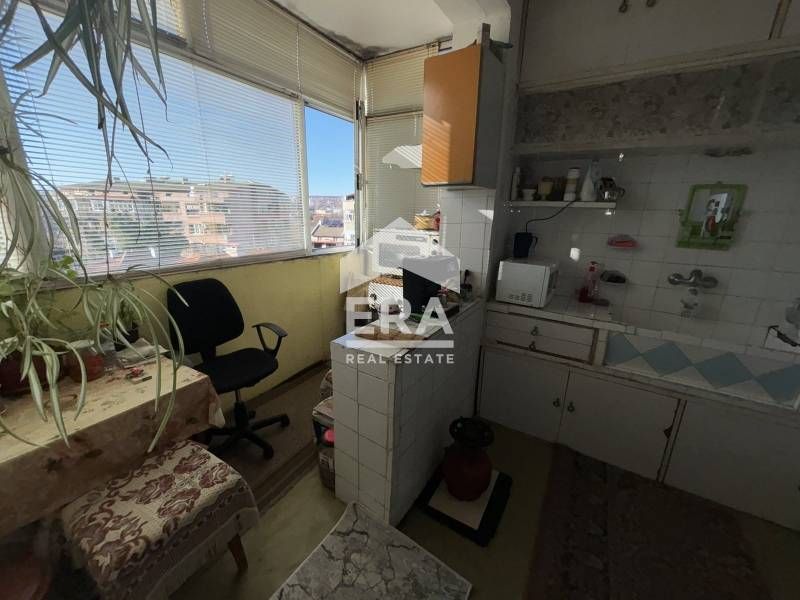 Просторен имот с дворче и гараж в гр. Хасково