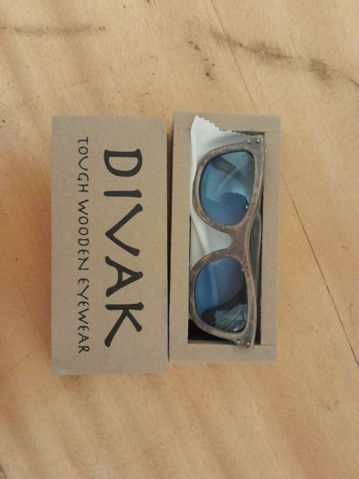 Слънчеви очила DIVAK с дървена рамка