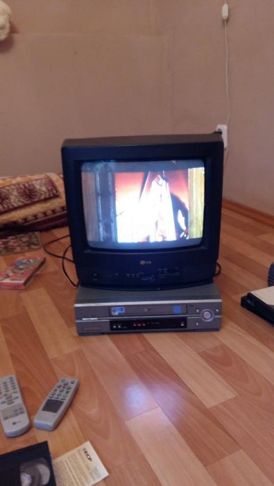 телевизор большой экран 82 см