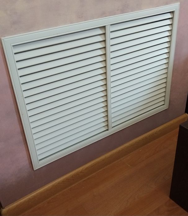 Решетка радиаторная , экран для радиатора