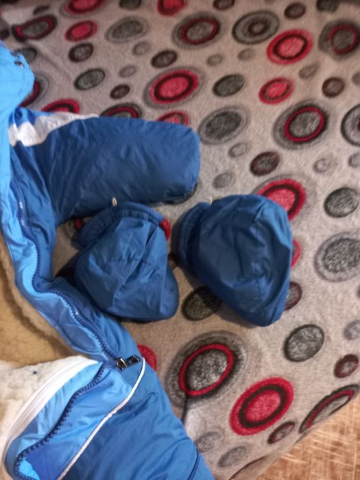 Продам детский зимний комбинезон