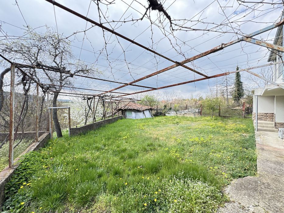 Продава къща в с. Змейово, общ. Стара Загора