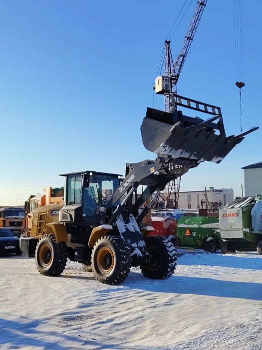 Погрузчик свободный 2 кубов