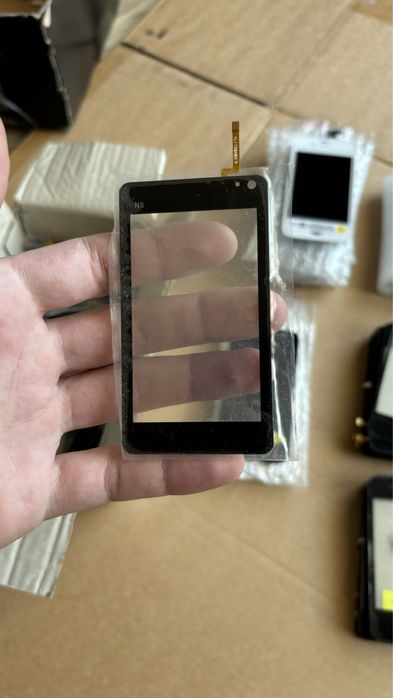 Piese schimb (display, touchscreen) iPhone si Nokia noi (peste 200buc)
